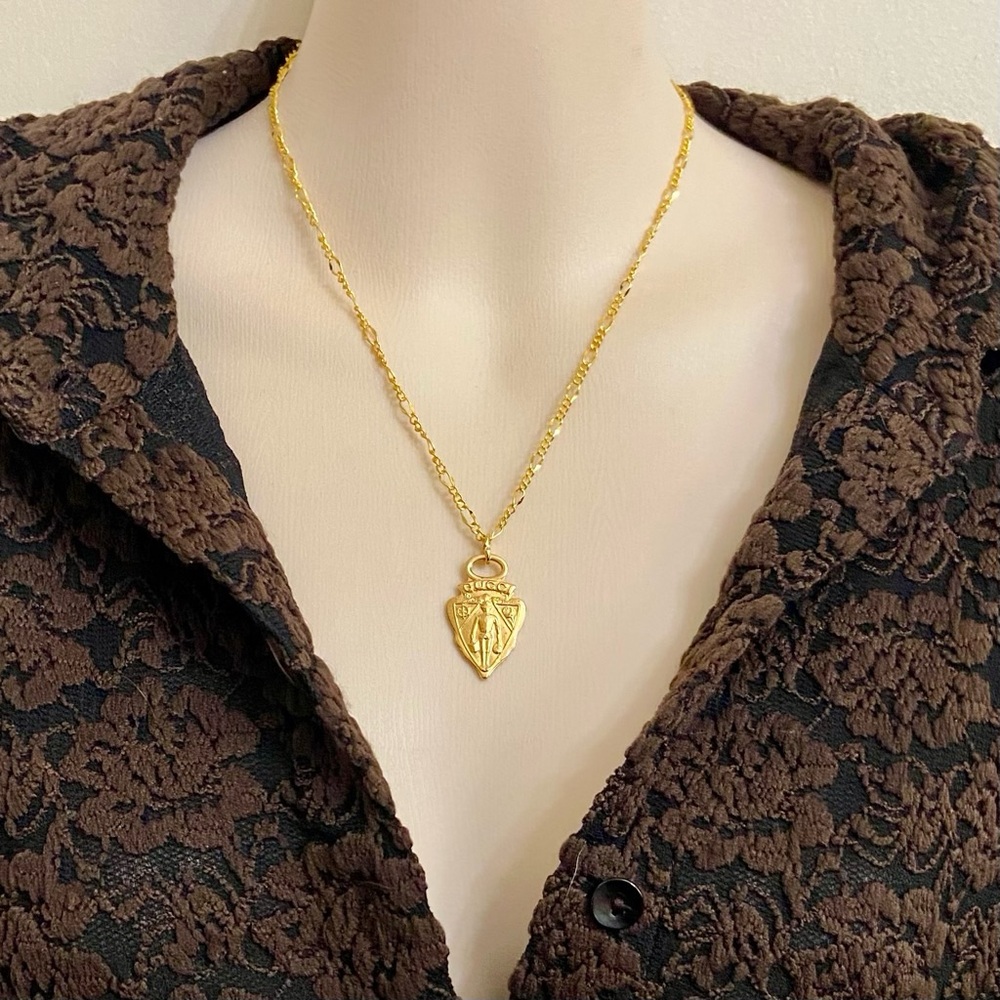 Vintage Authentic Gucci, 18in Gold Plated Charm Necklace (C) - Picture 4 of 7